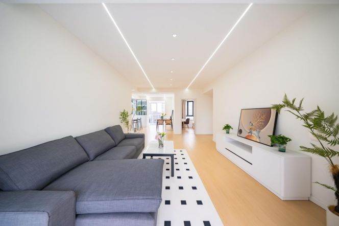 2BR Apartment near Century Park