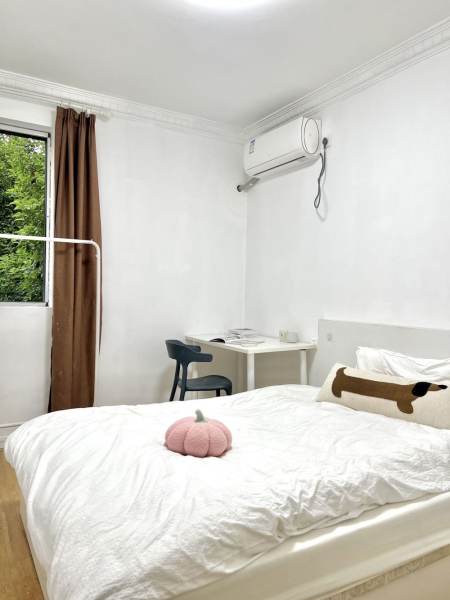 Housing image — Bedroom