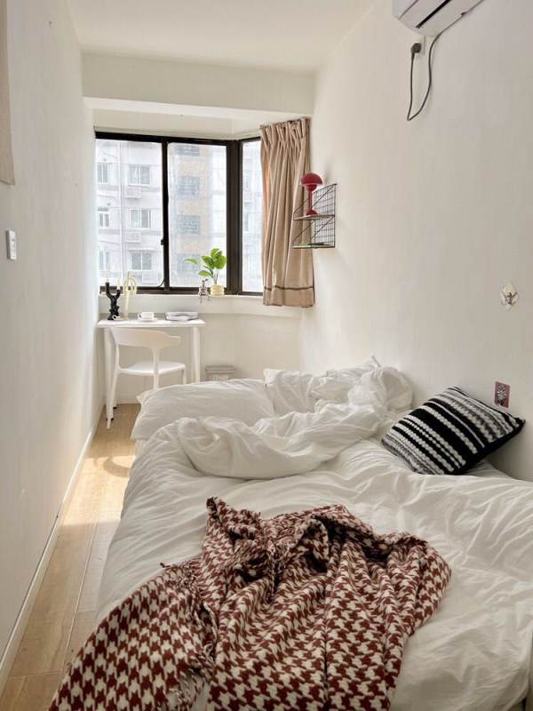 Housing image — Bedroom