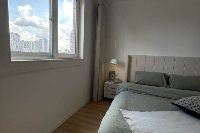 Spacious 1BR Apartment in Xujiahui (L3)