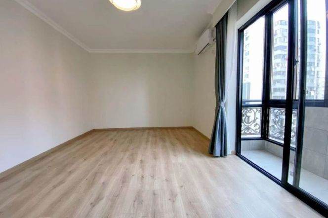 Spacious 2BR Apartment near Jiaotong University Metro (L10/L11)
