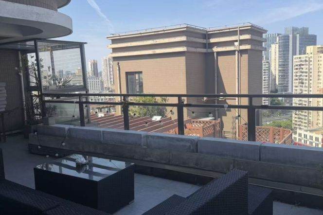 4BR Apartment in Jing'an with Terrace (L13/L14)