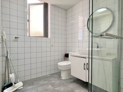 Housing image — Bathroom