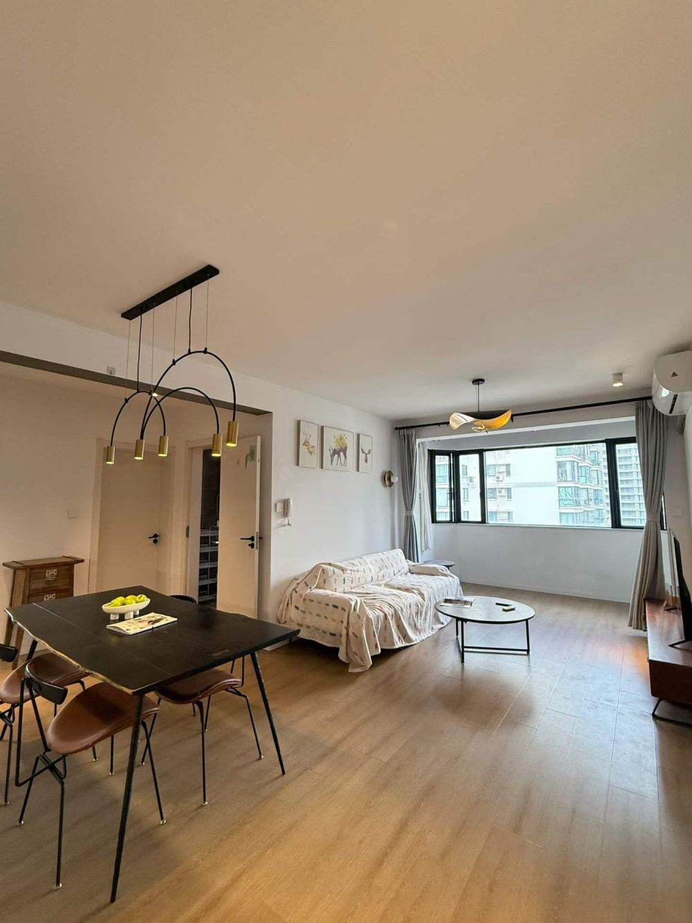Housing image — Living Room
