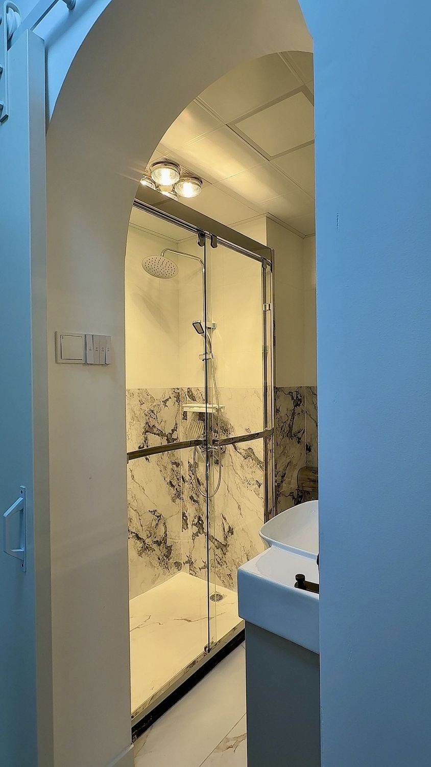 Housing image — Bathroom