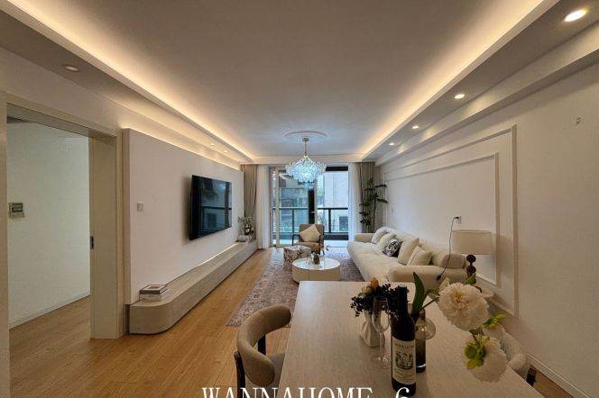 2BR Apartment in Jing'an (L7)