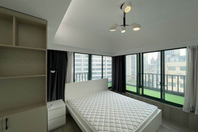 1BR Apartment in Jing'an with Floor-to-Ceiling Windows (L2/L7/L14)