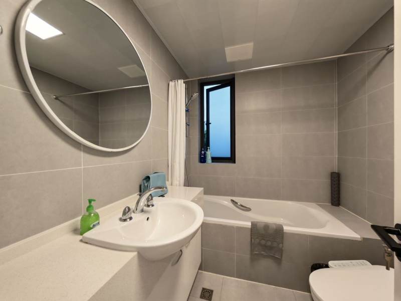 Housing image — Bathroom
