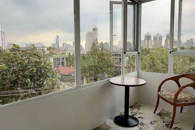 1BR Apartment in Old Xuhui (L1/L7/L9)