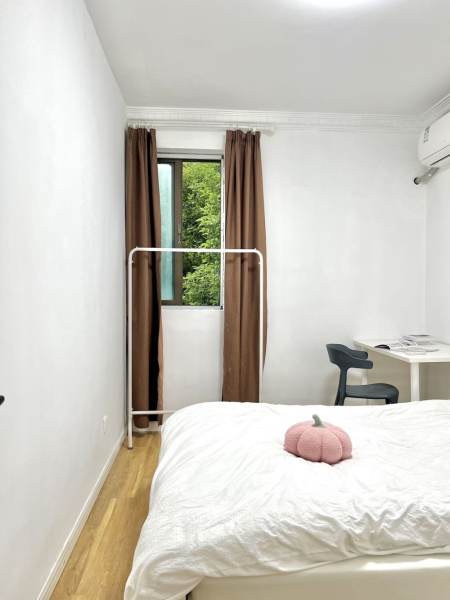 Housing image — Bedroom