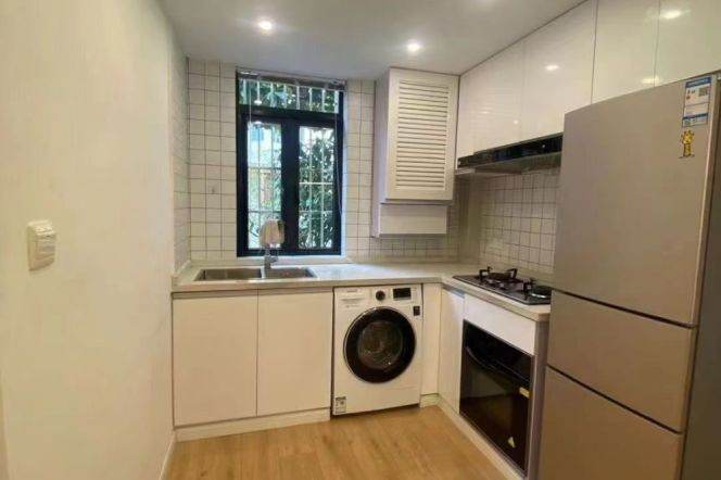 2BR Apartment in Old Xuhui with Private Garden (L1/L7/L9)