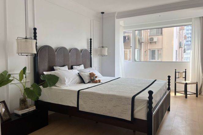 2BR Apartment in Xujiahui (L3/L4/L9)