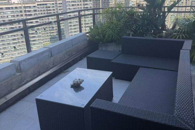 4BR Apartment in Jing'an with Terrace (L13/L14)