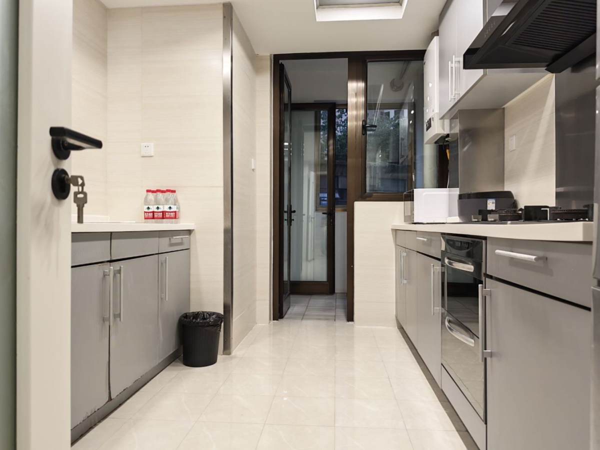 Housing image — Kitchen