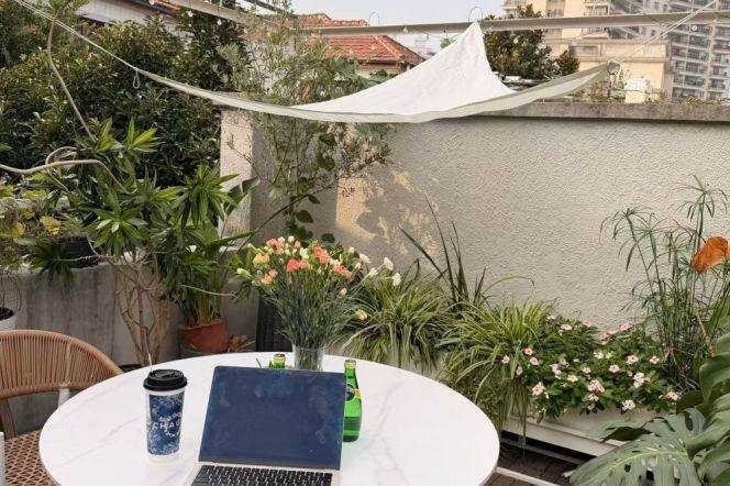 Spacious 1BR Lane House in Old Xuhui with Terrace