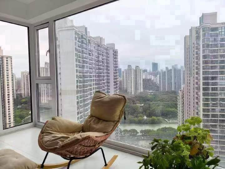 Housing image — Living Room