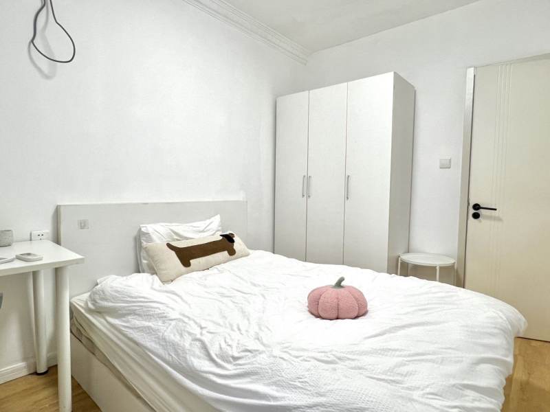 Housing image — Bedroom