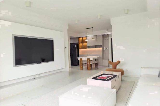 High-Floor 2BR Apartment at Brilliant City with Floor-to-Ceiling Windows (L3/L4)