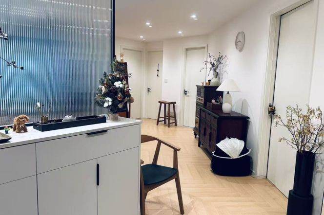 4BR Apartment in Xujiahui (L4)