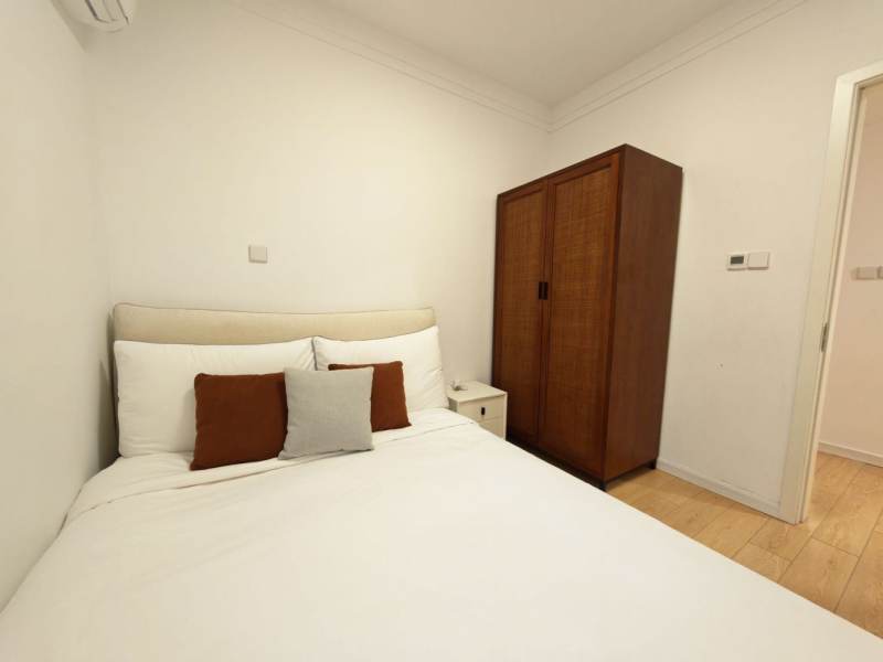 Housing image — Bedroom
