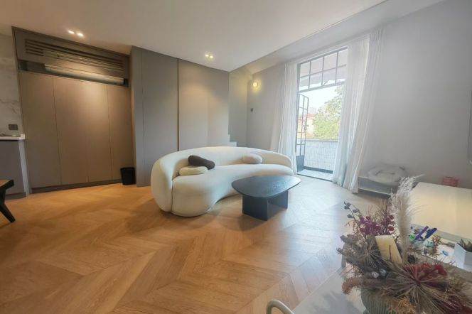 Spacious 2BR Apartment in Old Xuhui with Terrace (L1/L10/L12)