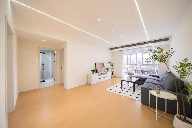2BR Apartment near Century Park