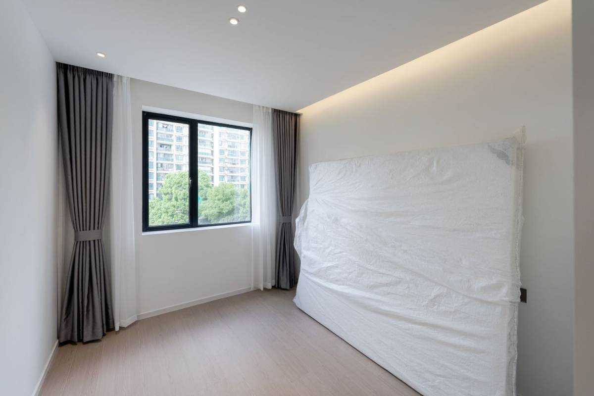 Housing image — Bedroom