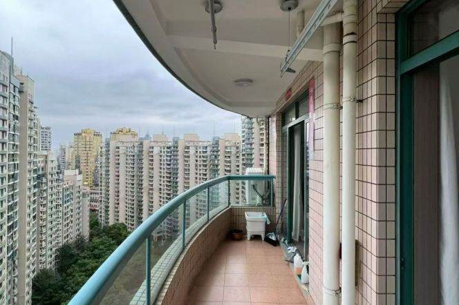 High-Floor 2BR Apartment at Da'an Garden with Floor-to-Ceiling Windows (L13/L14)