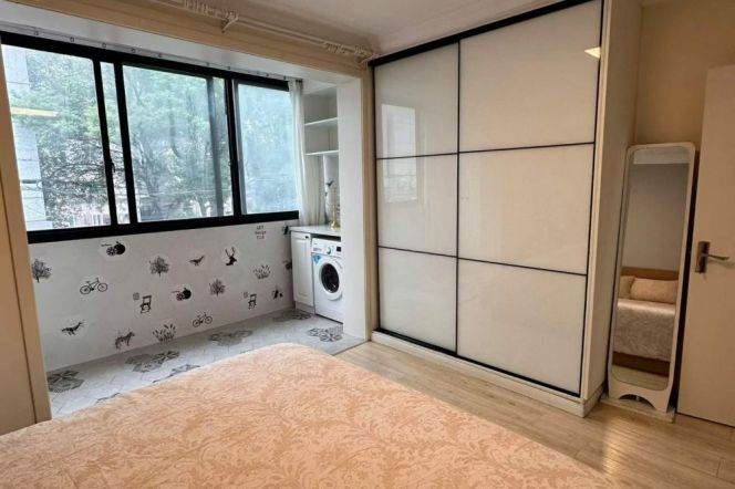 1BR Apartment near Jiangsu Rd Metro (L11/L13)