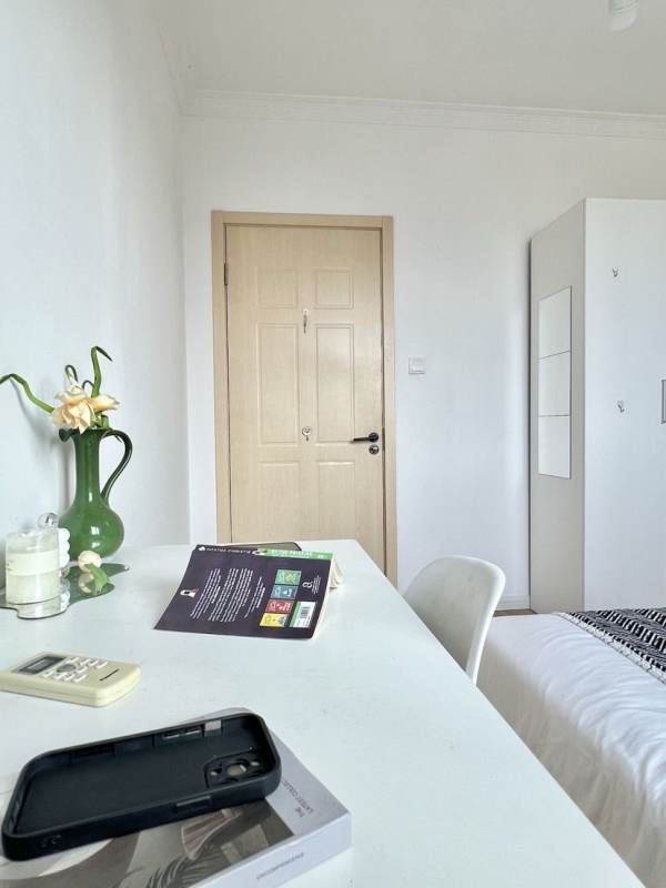 Housing image — Bedroom