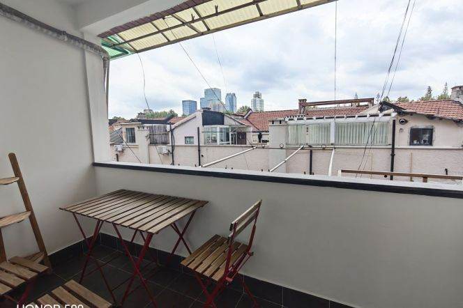 Spacious 2BR Apartment in Old Xuhui (L2/L7/L14)
