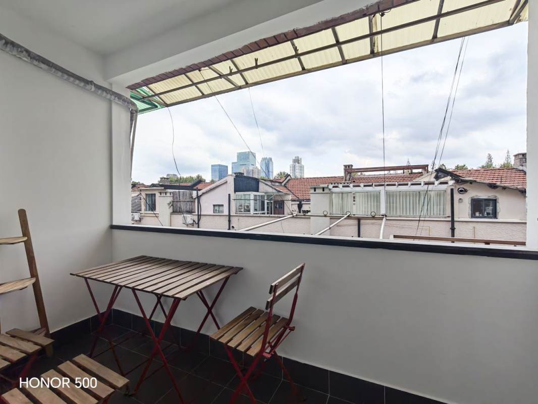 Housing image — Balcony