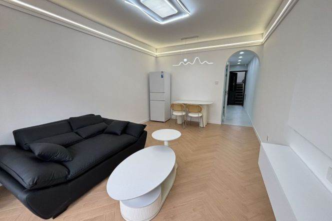 1BR Apartment in Tianshan (L2/L15)