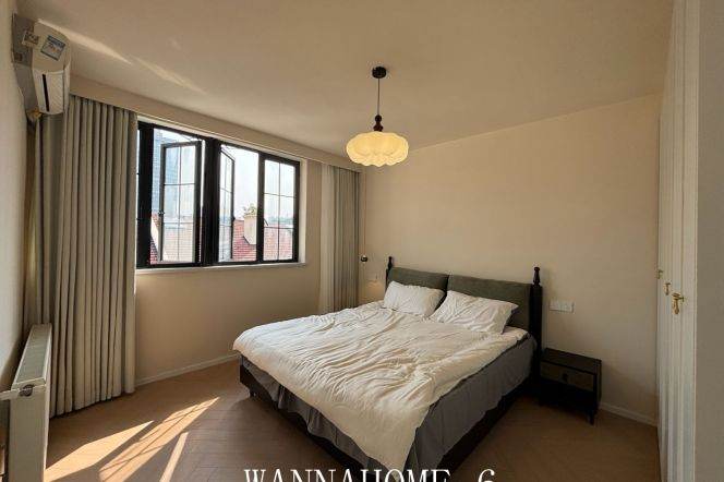 3BR Lane House near South Shaanxi Rd Metro with Terrace (L1/L10/L12)