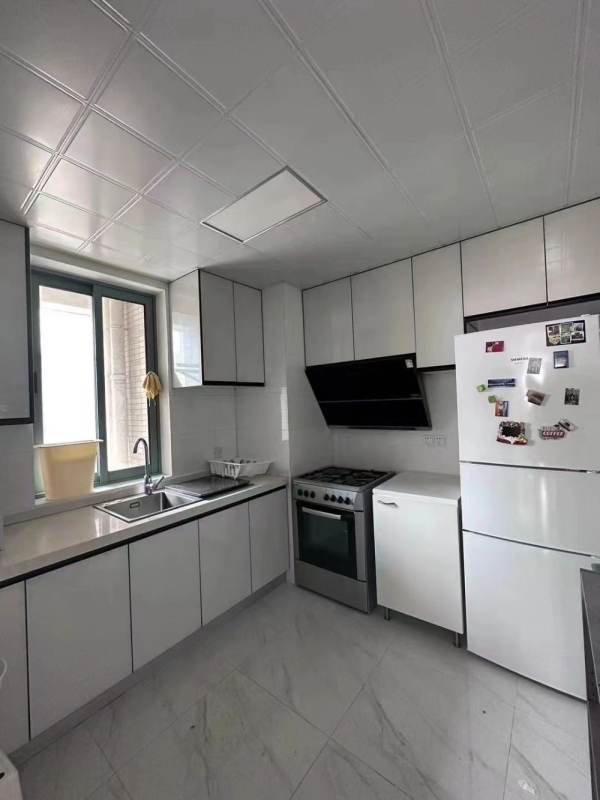 Housing image — Kitchen