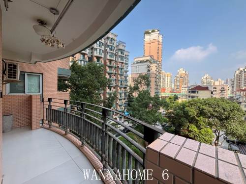 Housing image — Balcony