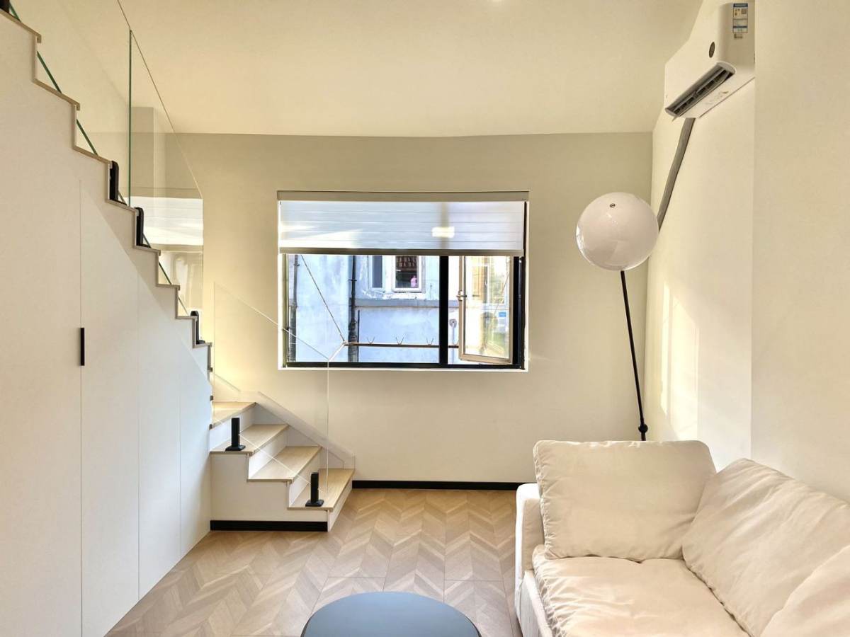 Housing image — Living Room