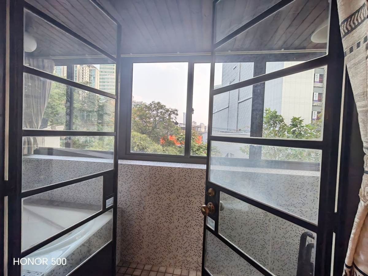 Housing image — Balcony