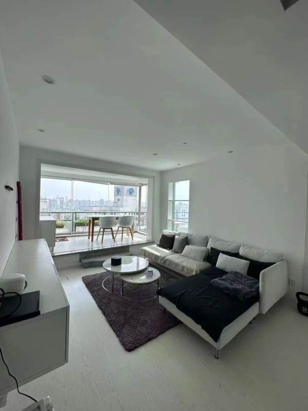 Housing image — Living Room