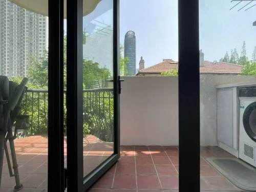 Housing image — Balcony