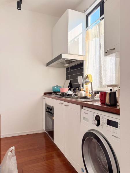 Housing image — Kitchen