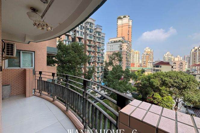 Spacious 2BR Apartment near Dapuqiao Metro (L9/L13)