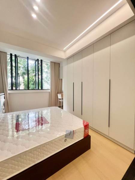 Housing image — Bedroom