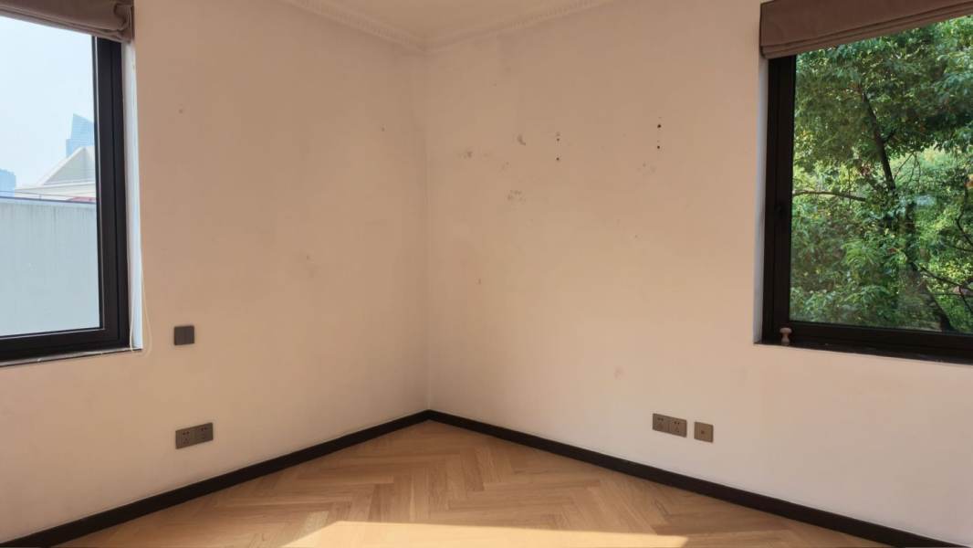 Housing image — Bedroom