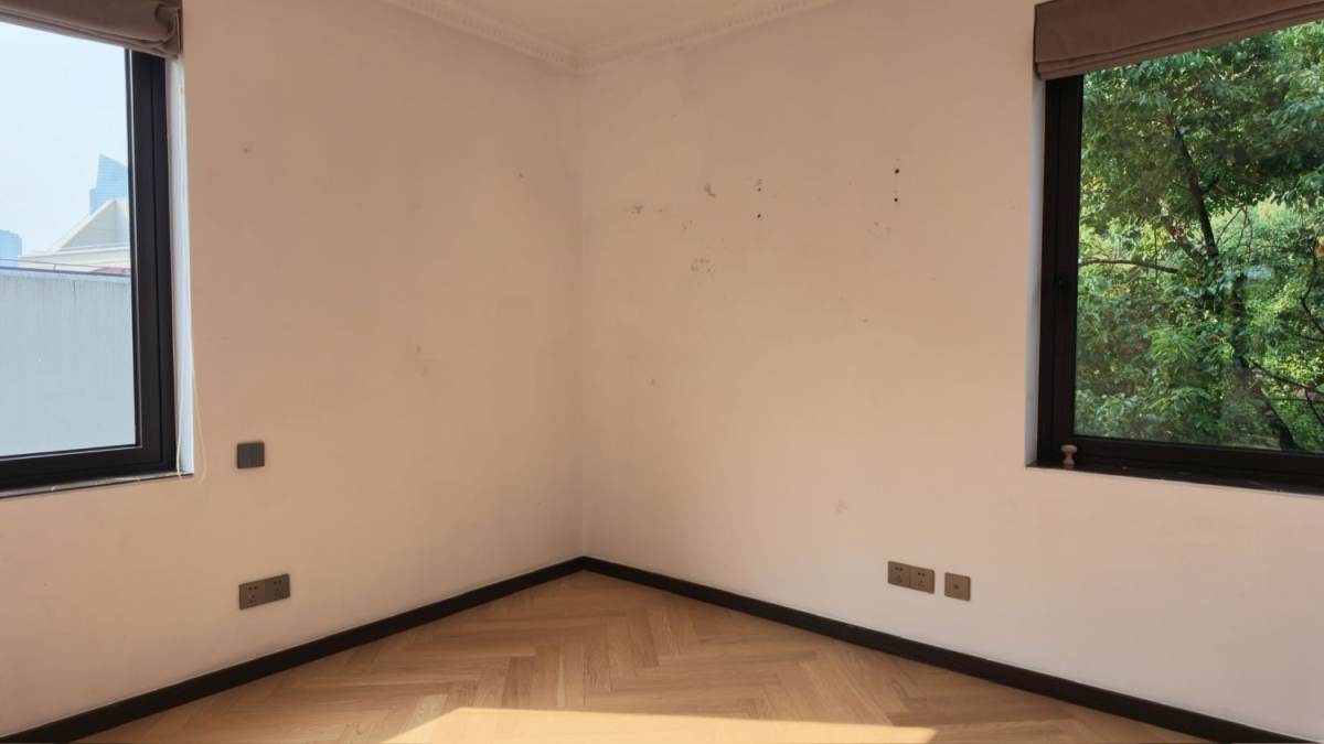 Housing image — Bedroom