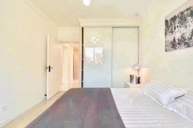 1BR Apartment in Xujiahui