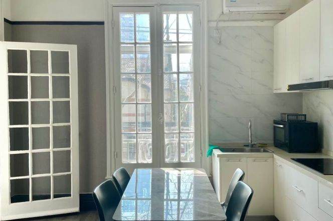 1BR Lane House (L9)