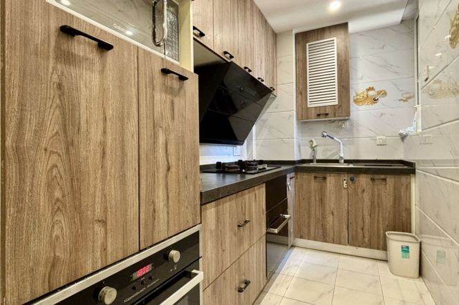 3BR Apartment near People's Square
