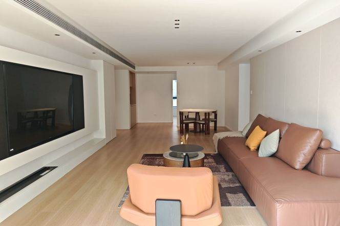 3BR Apartment near Zhongshan Park with Floor-to-Ceiling Windows (L2/L3/L4)