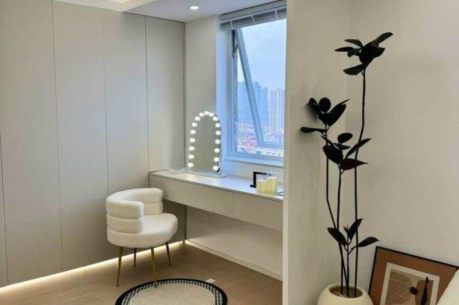 Spacious 1BR Apartment near Jiangsu Rd Metro (L2/L11)